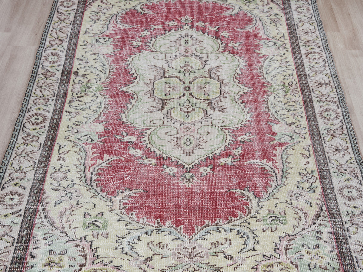 5'5" x 9'7" Vintage Turkish Area Rug