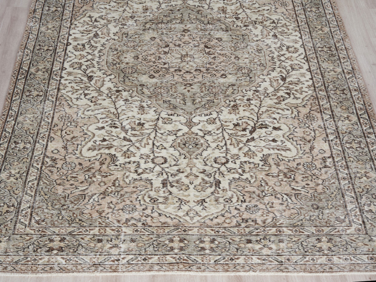 5'4" x 8'11" Neutral Turkish Vintage Medium Rug