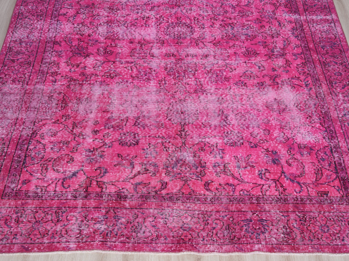 6'6" x 10' Vintage Purple Area Rug