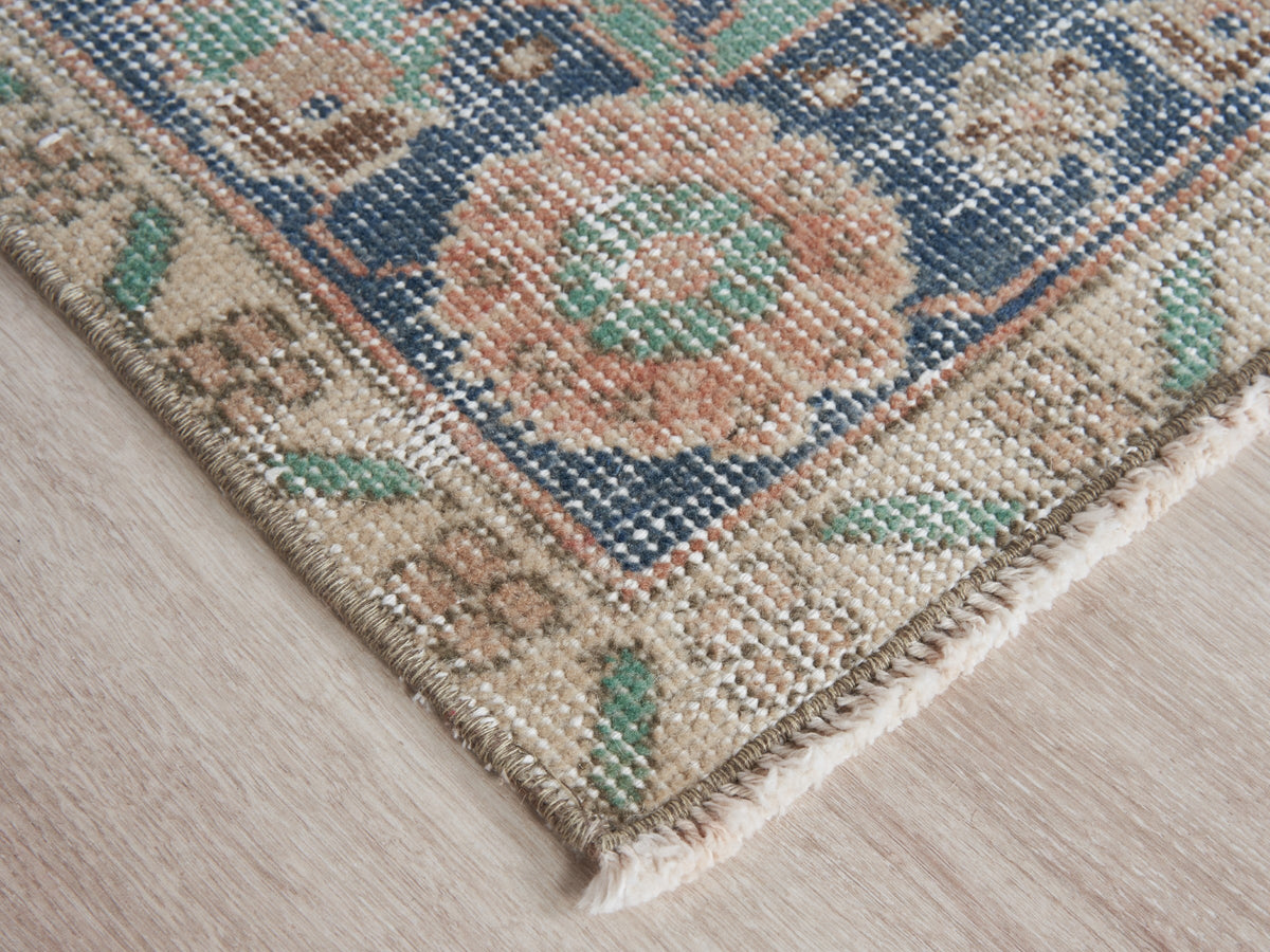 5'3" x 8'7" Handwoven Vintage Anatolian Rug