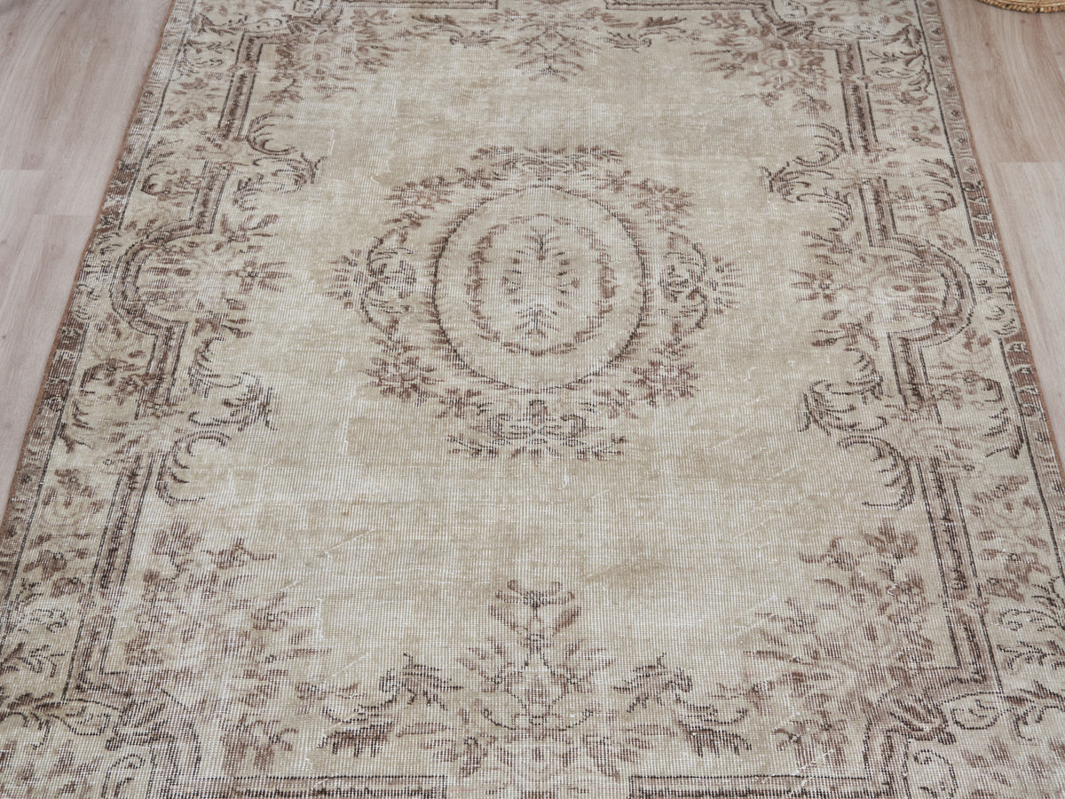 5'3" x 8'2" Neutral Vintage Turkish Scatter Rug