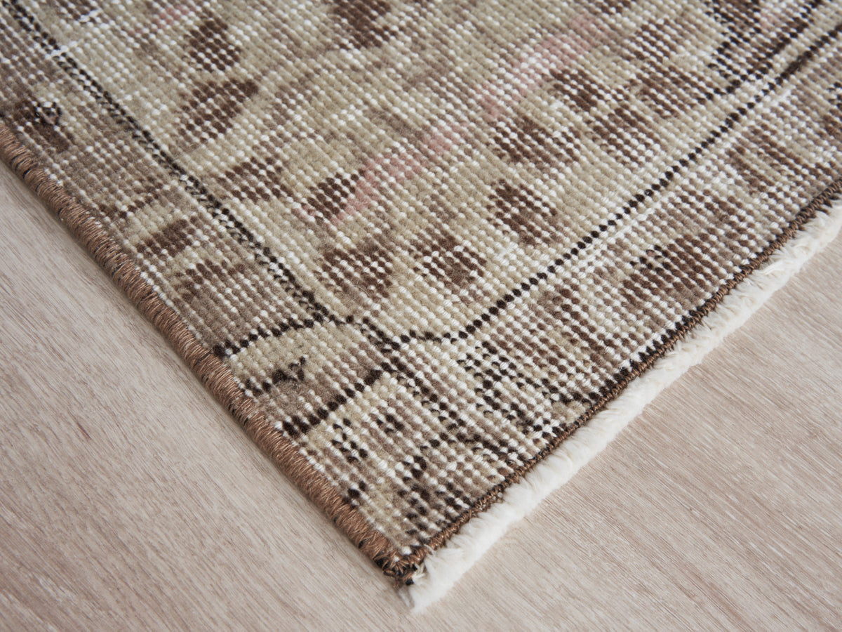 5'3" x 8'2" Neutral Vintage Turkish Scatter Rug