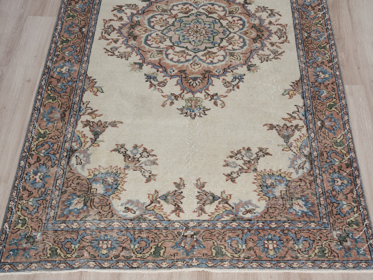 4'2" x 8'4" Vintage Turkish Scatter Rug