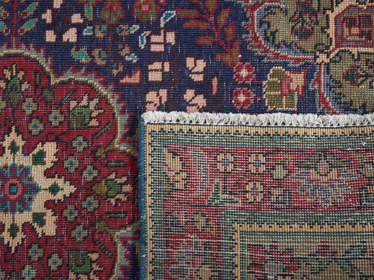 2'11" x 4'10" Small Oriental Persian Style Rug