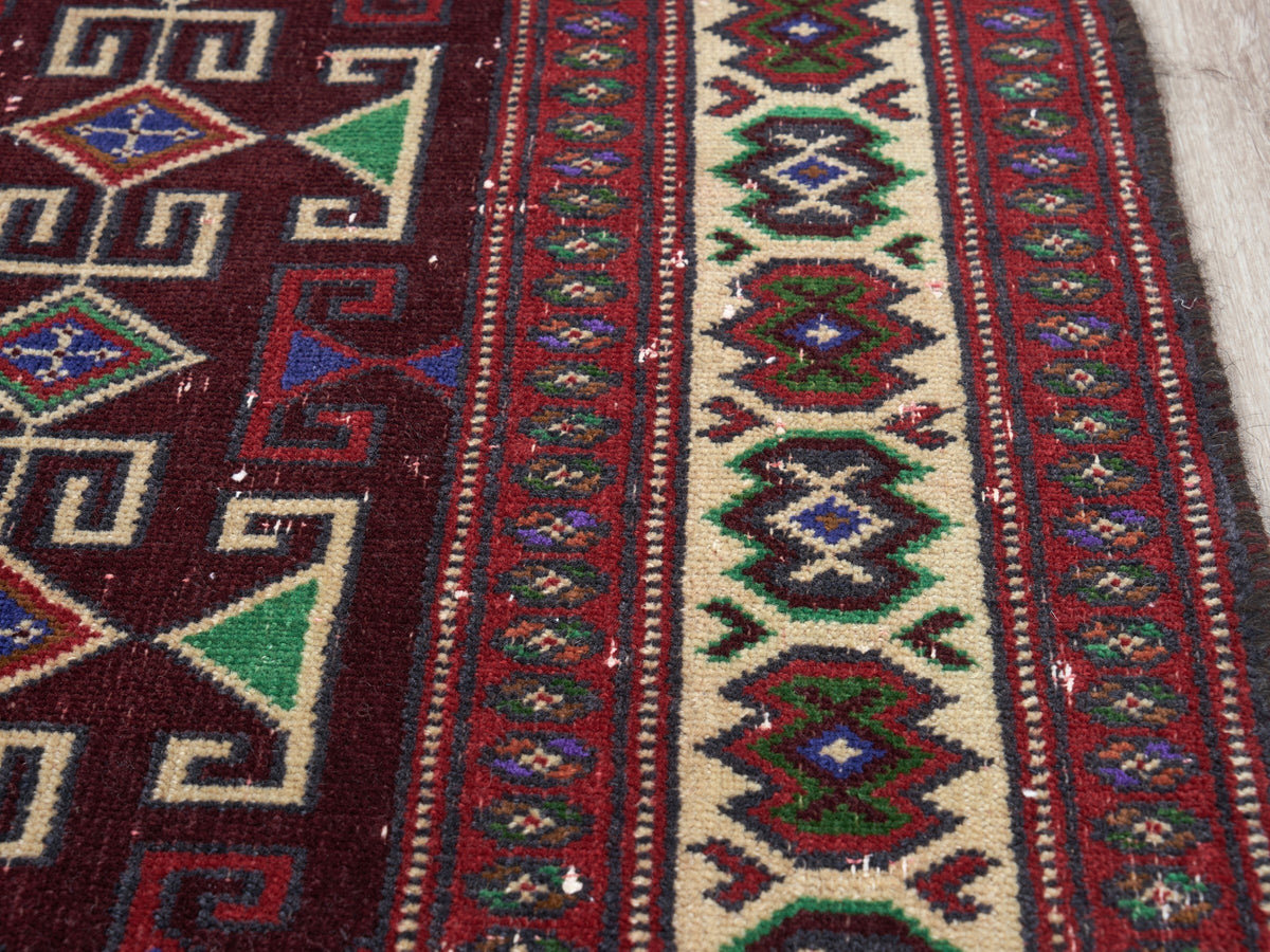 2'7" x 3'9" Oriental Persian Style Small Rug