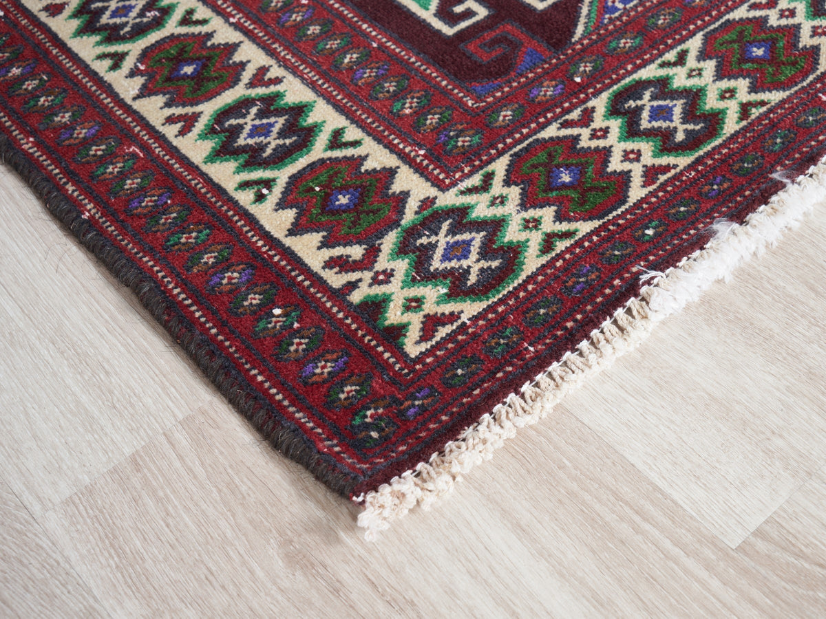 2'7" x 3'9" Oriental Persian Style Small Rug