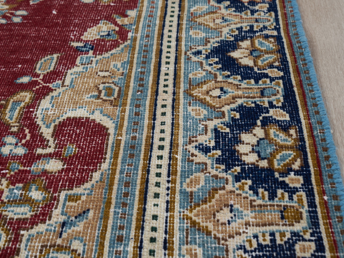 3'1" x 5' Vintage Persian Style Small Rug