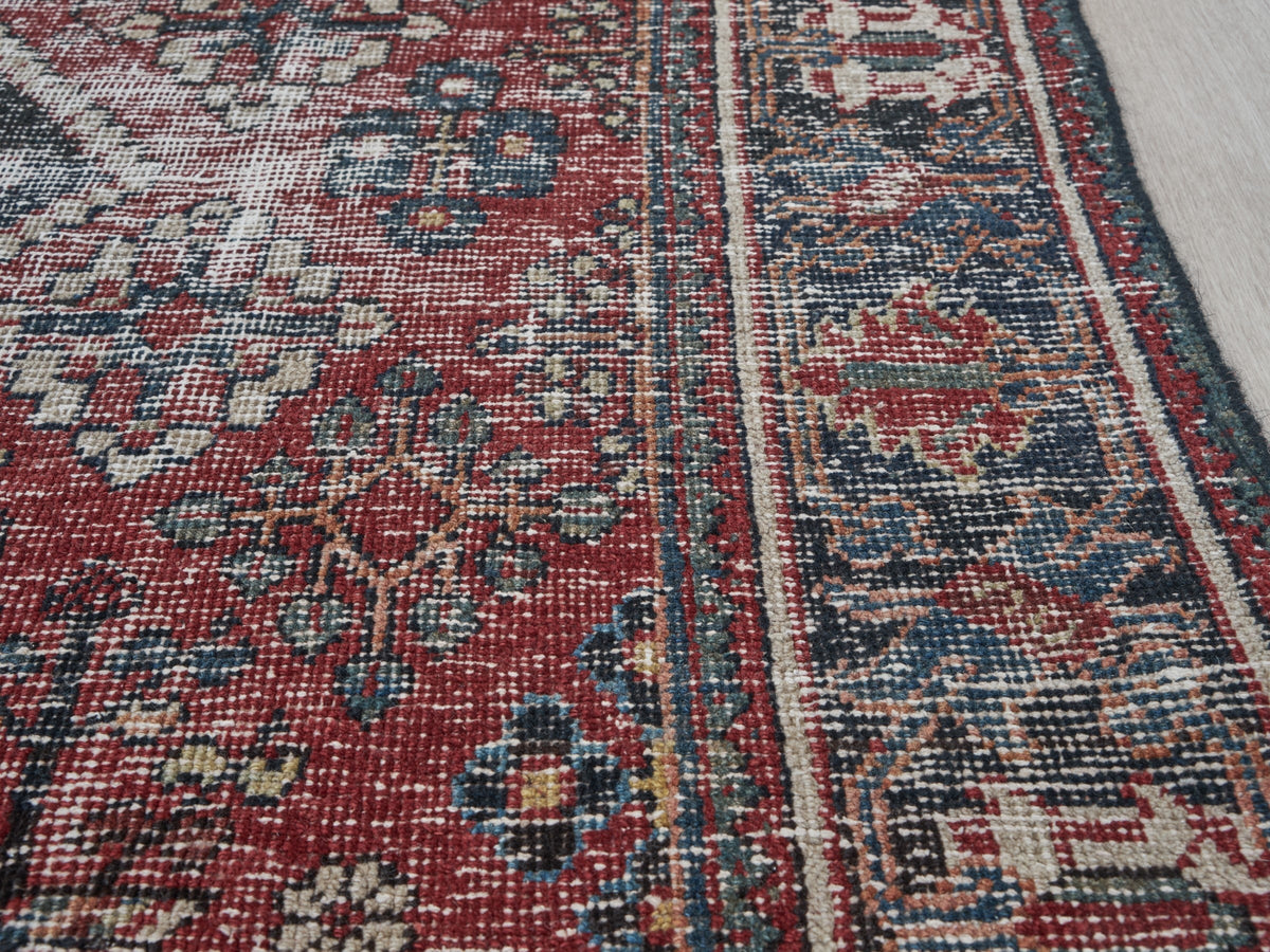 4' x 7'4" Vintage Persian Style Area Rug