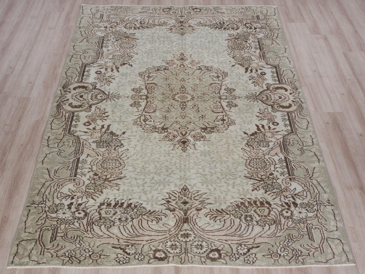 5'8" x 8'8" Neutral Vintage Turkish Rug