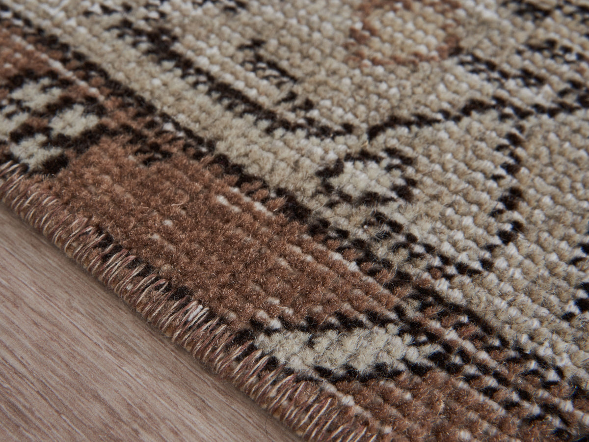 5'5" x 8'7" Neutral Hanwoven Turkish Rug