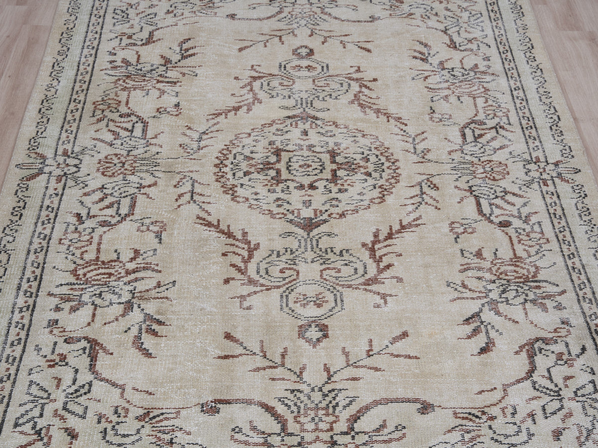 5'7" x 9'4" Vintage Turkish Neutral Rug