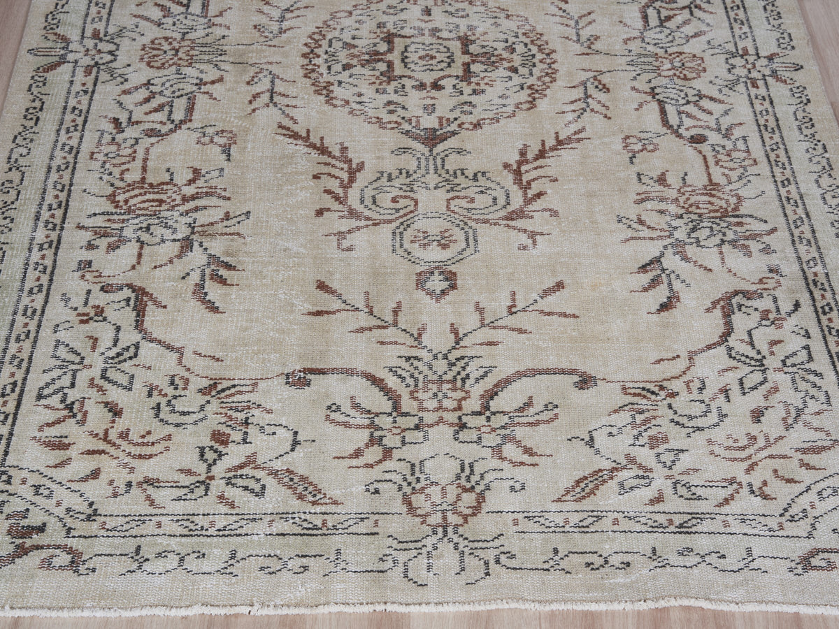 5'7" x 9'4" Vintage Turkish Neutral Rug