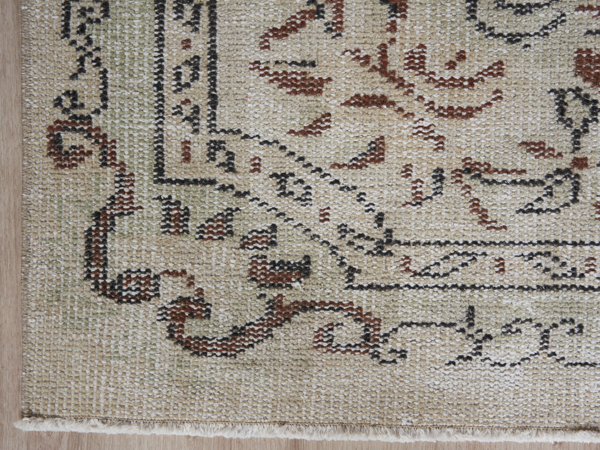 5'7" x 9'4" Vintage Turkish Neutral Rug