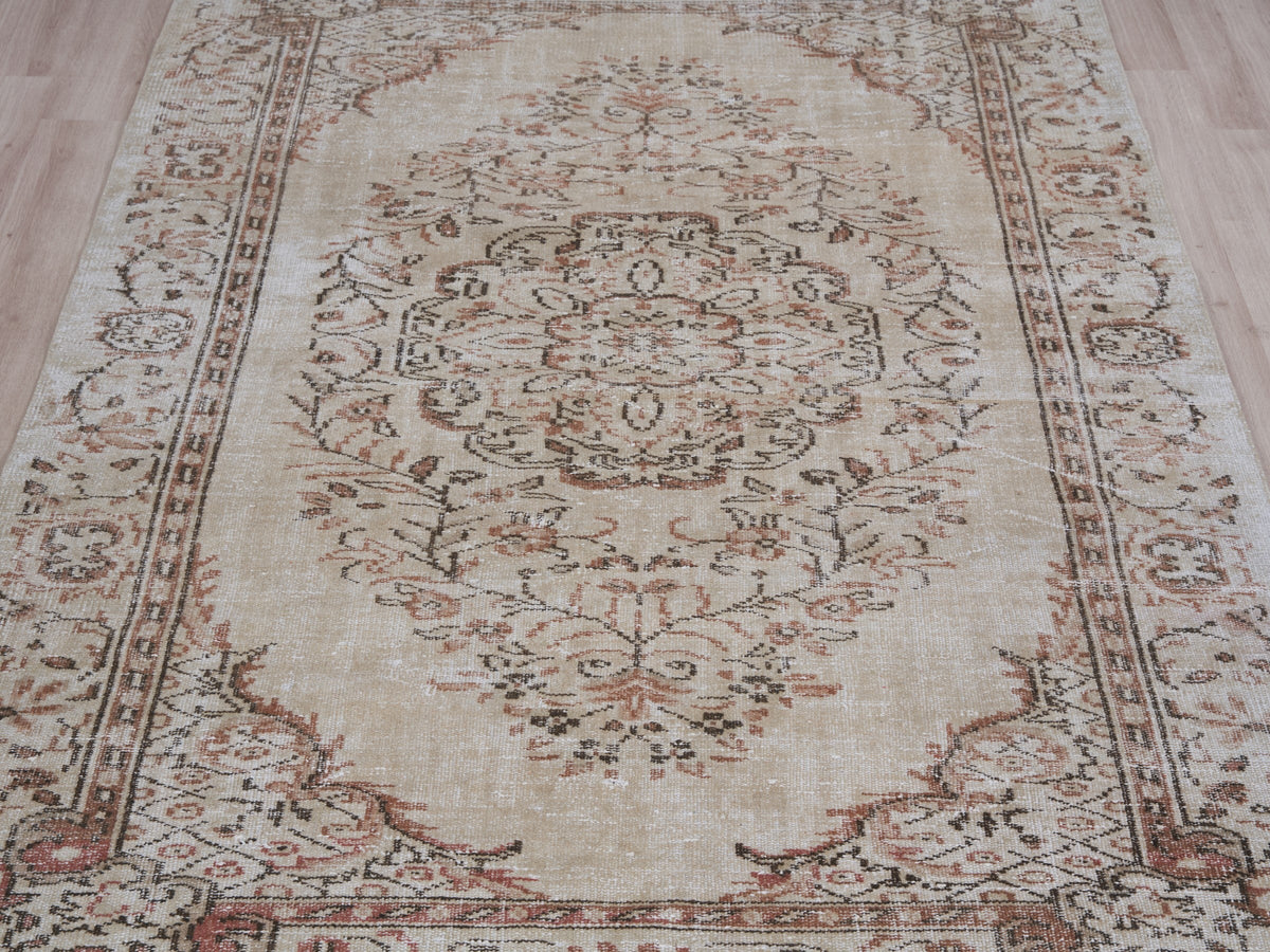 5'5" x 8'8" Neutral Vintage Turkish Hand-Knotted Rug