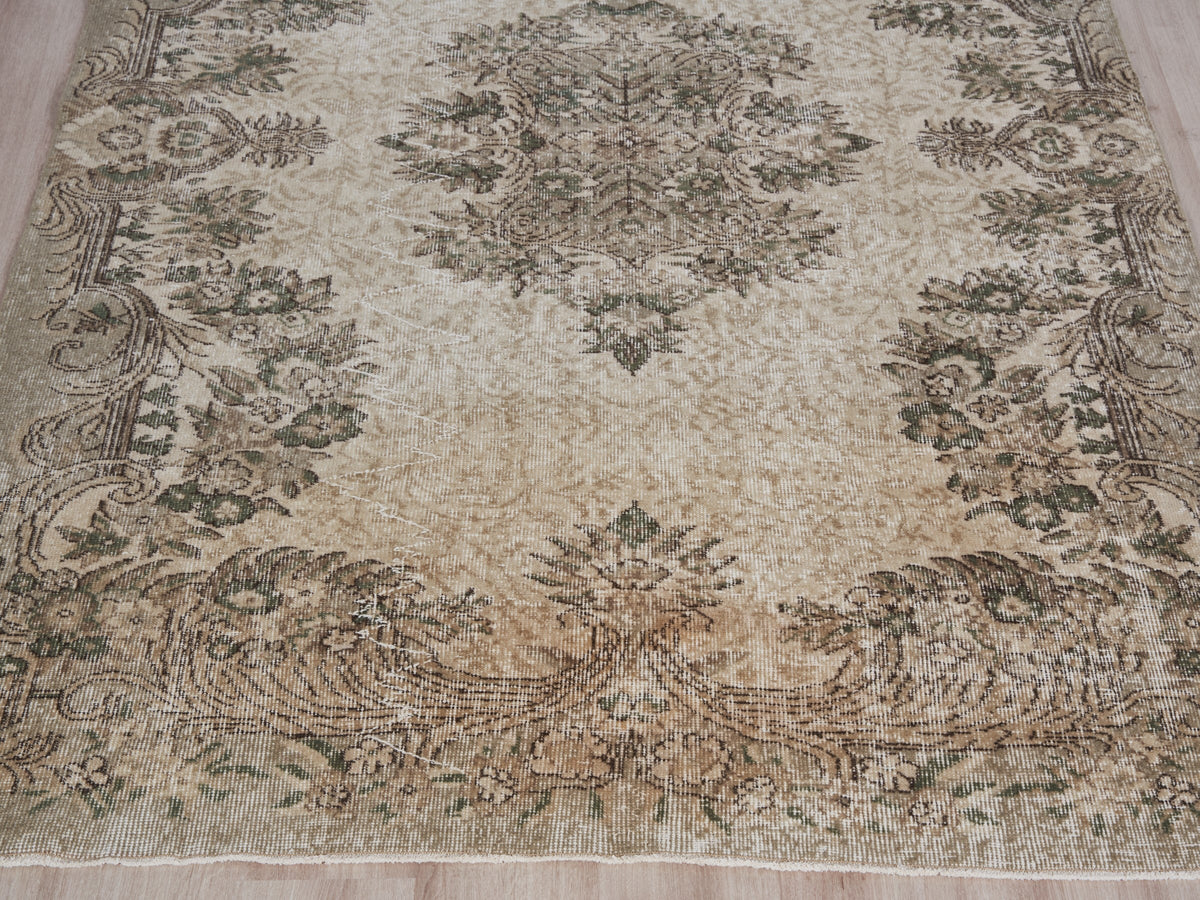 5'5" x 8'6" Hand-Knotted Vintage Turkish Area Rug