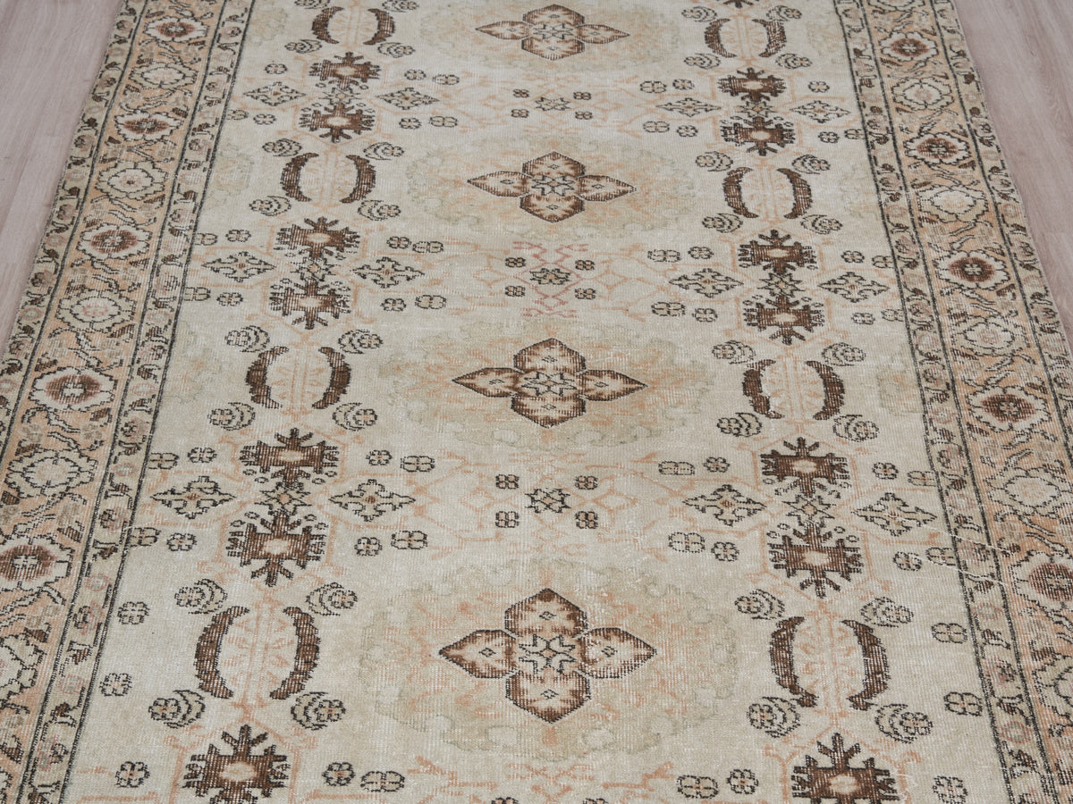 5'6" x 9'1" Neutral Vintage Turkish Rug