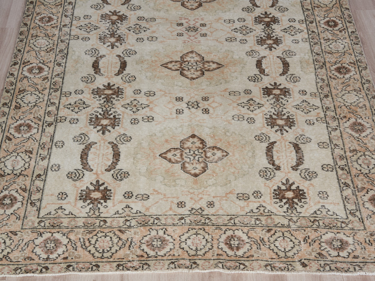 5'6" x 9'1" Neutral Vintage Turkish Rug