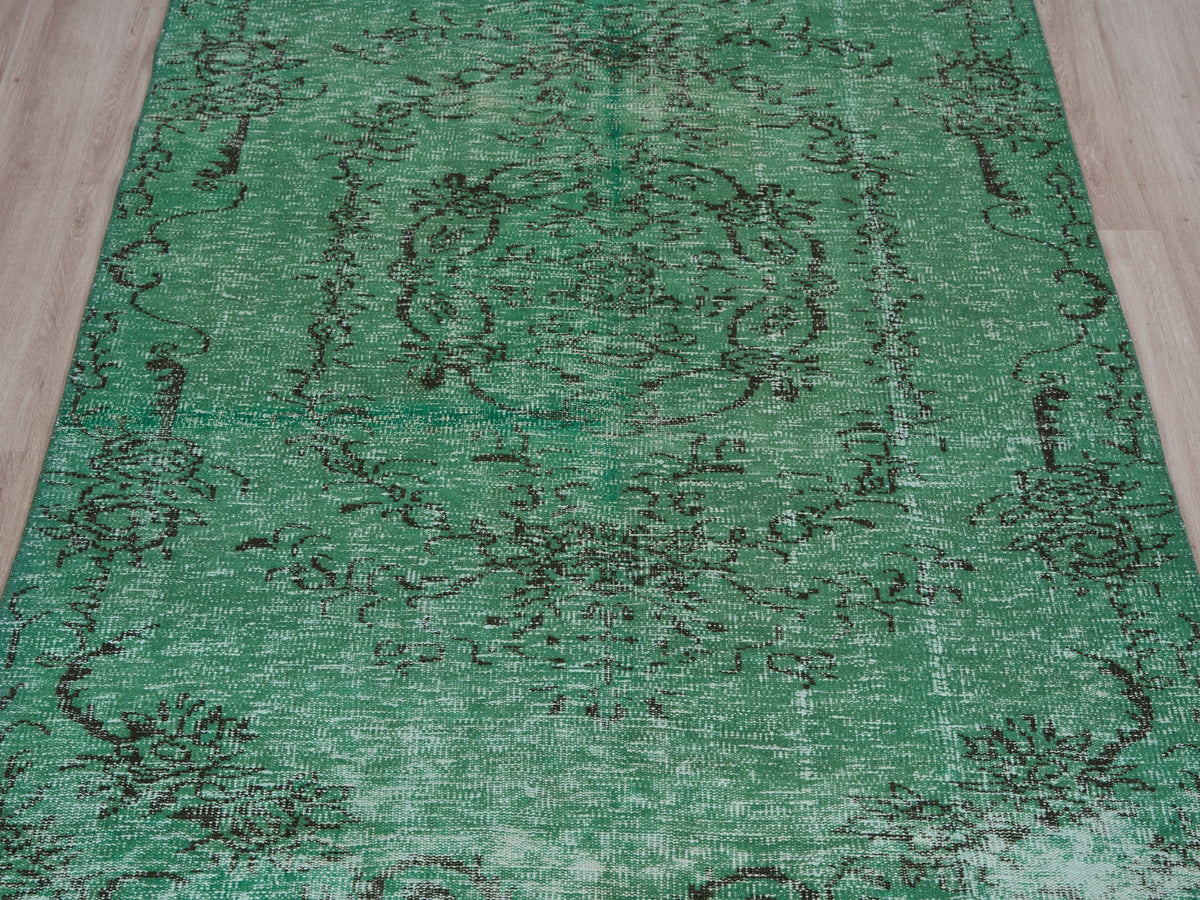 4'8" x 8'8" Green Vintage Turkish Rug