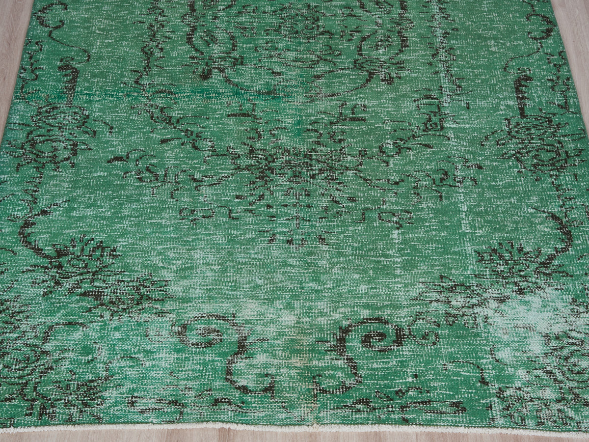 4'8" x 8'8" Green Vintage Turkish Rug