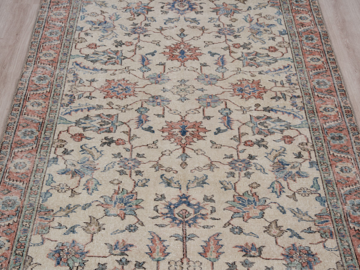 4'11" x 8'7" Handmade Vintage Turkish Rug