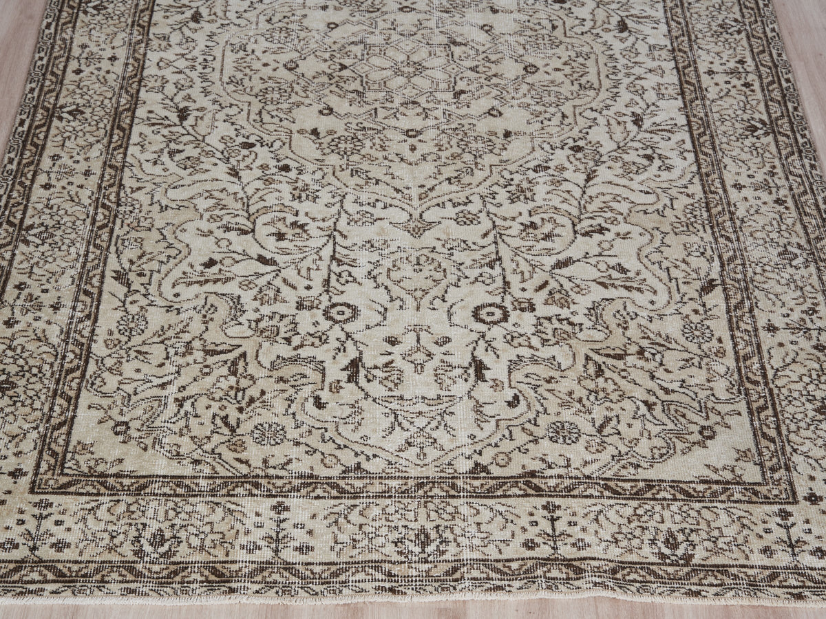 5'3" x 9'2" Neutral Vintage Turkish Area Rug