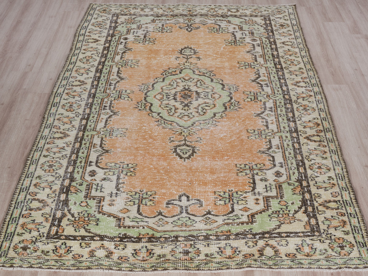 5'10" x 8'11" Vintage Turkish Area Rug