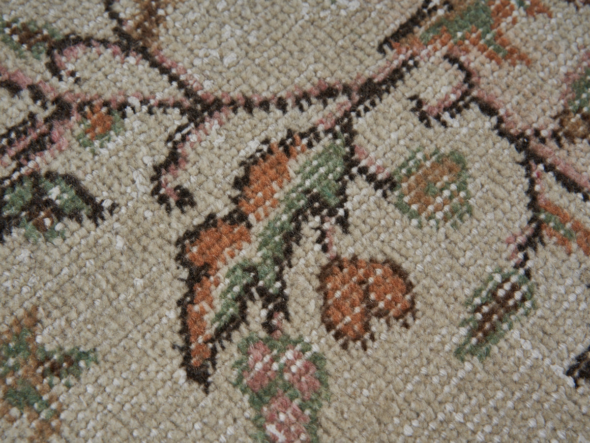 5'7" x 9'3" Handwoven Green Beige Vintage Area Rug