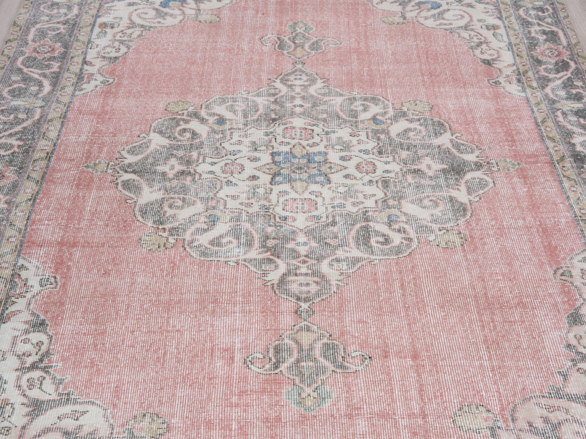 6'9" x 10'4" Pink Vintage Turkish Area Rug