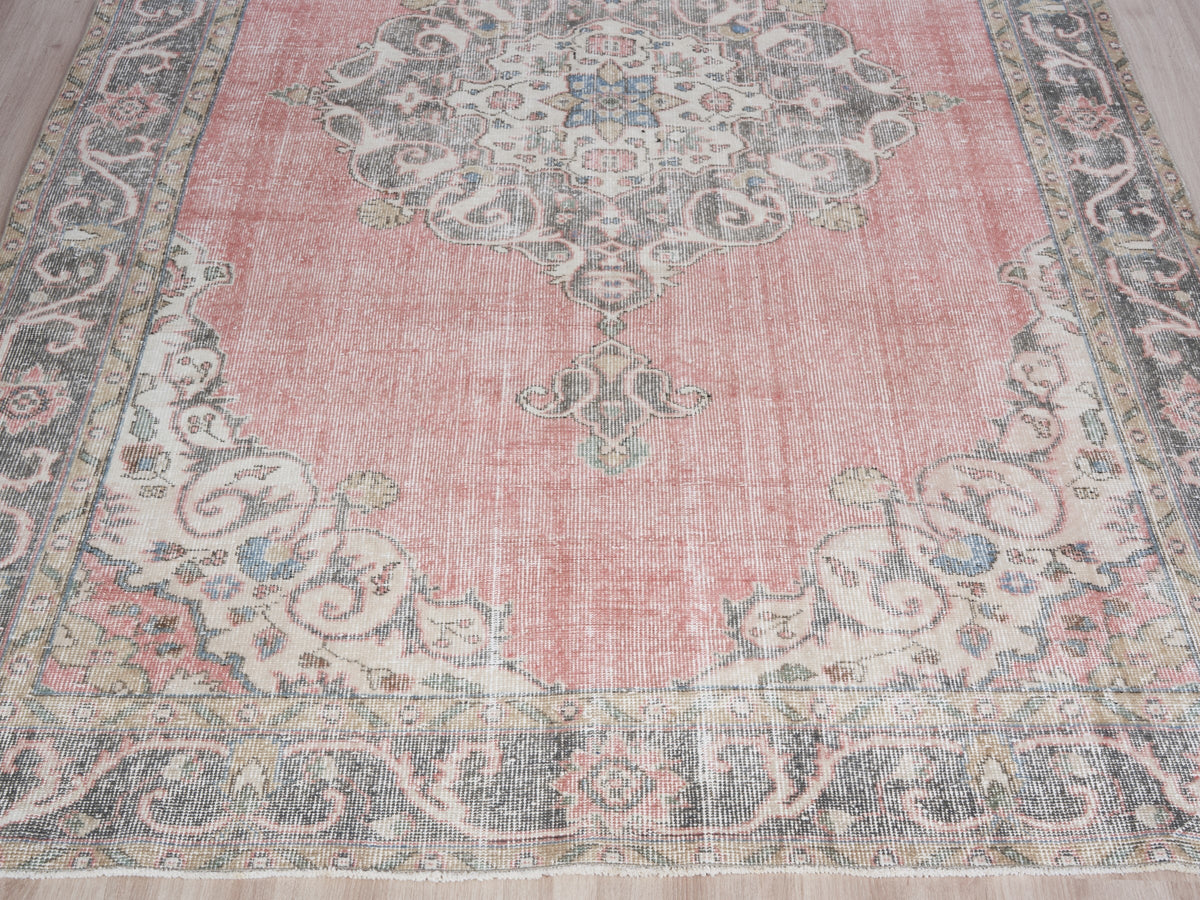 6'9" x 10'4" Pink Vintage Turkish Area Rug