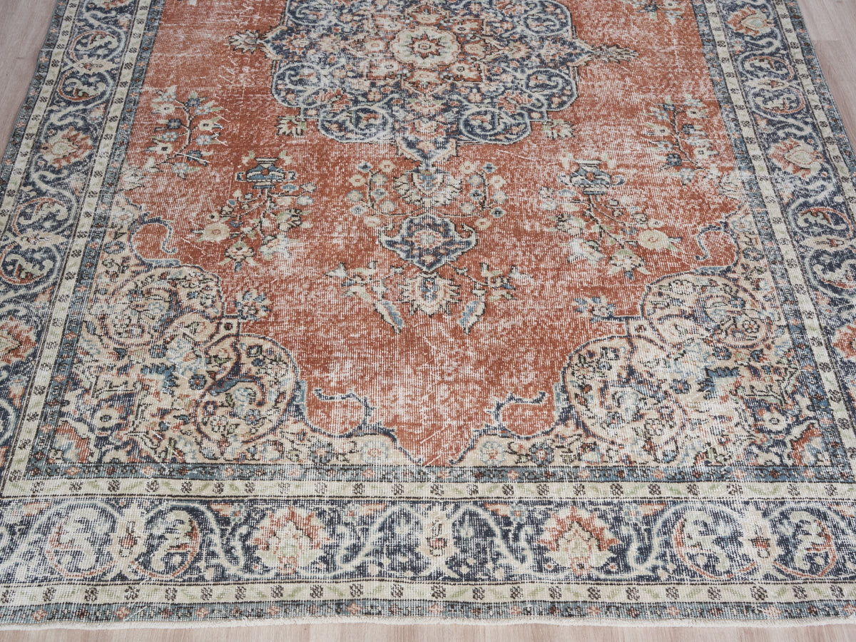 6'11" x 10'8" Vintage Hand-Knotted Large Rug