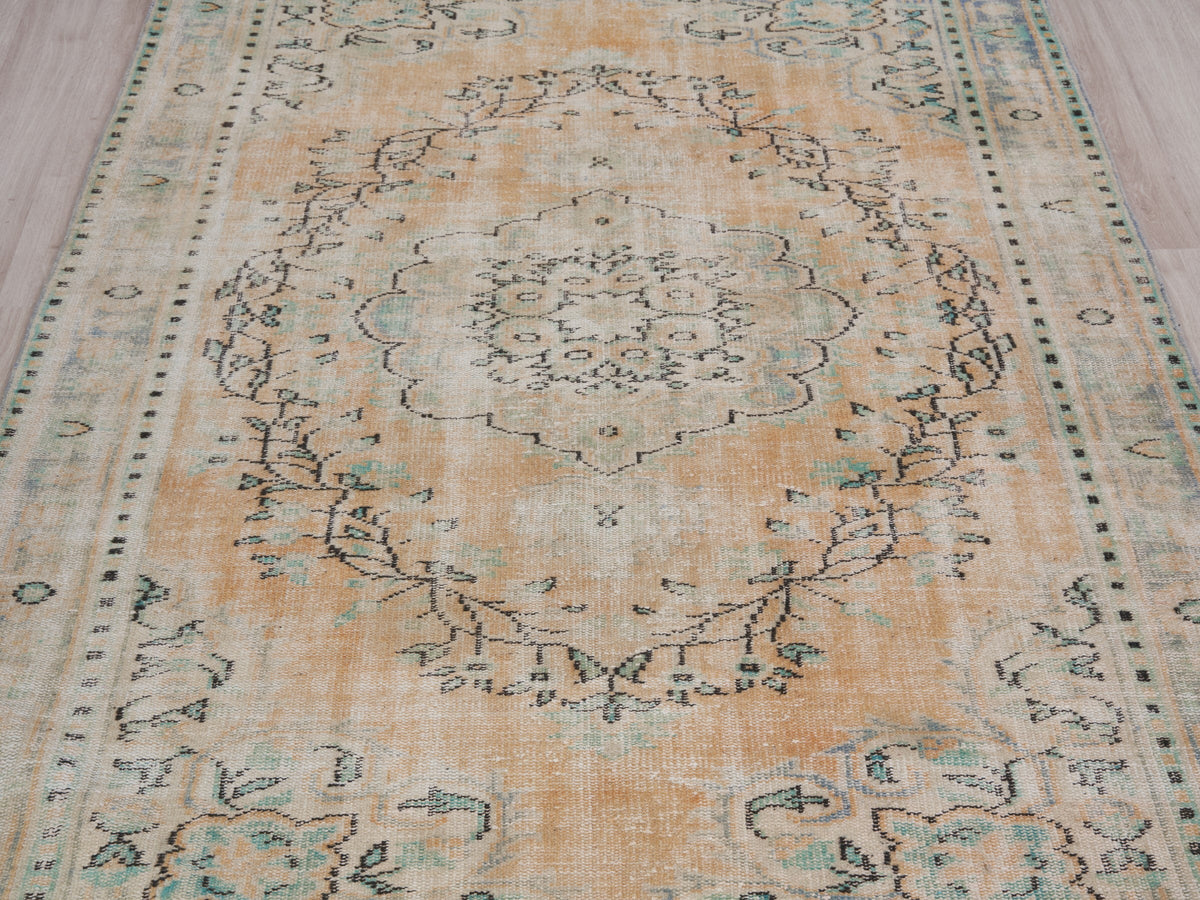 5'11" x 9'7" Vintage Turkish Area Rug