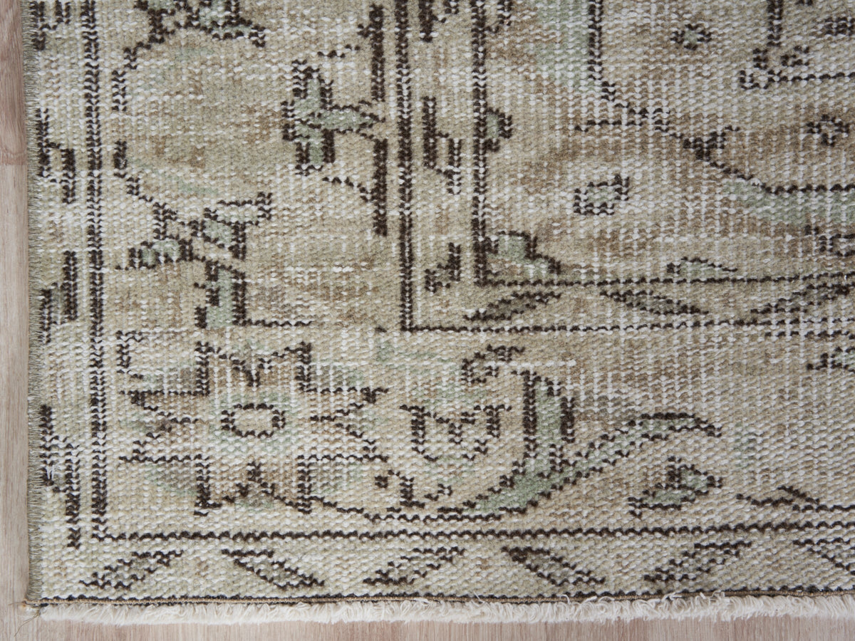 5'11" x 9'11" Neutral Vintage Turkish Area Rug