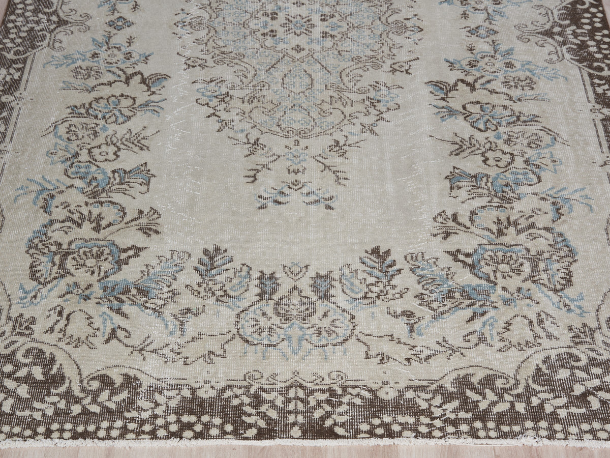 5'9" x 9'3" Vintage Neutral Turkish Rug