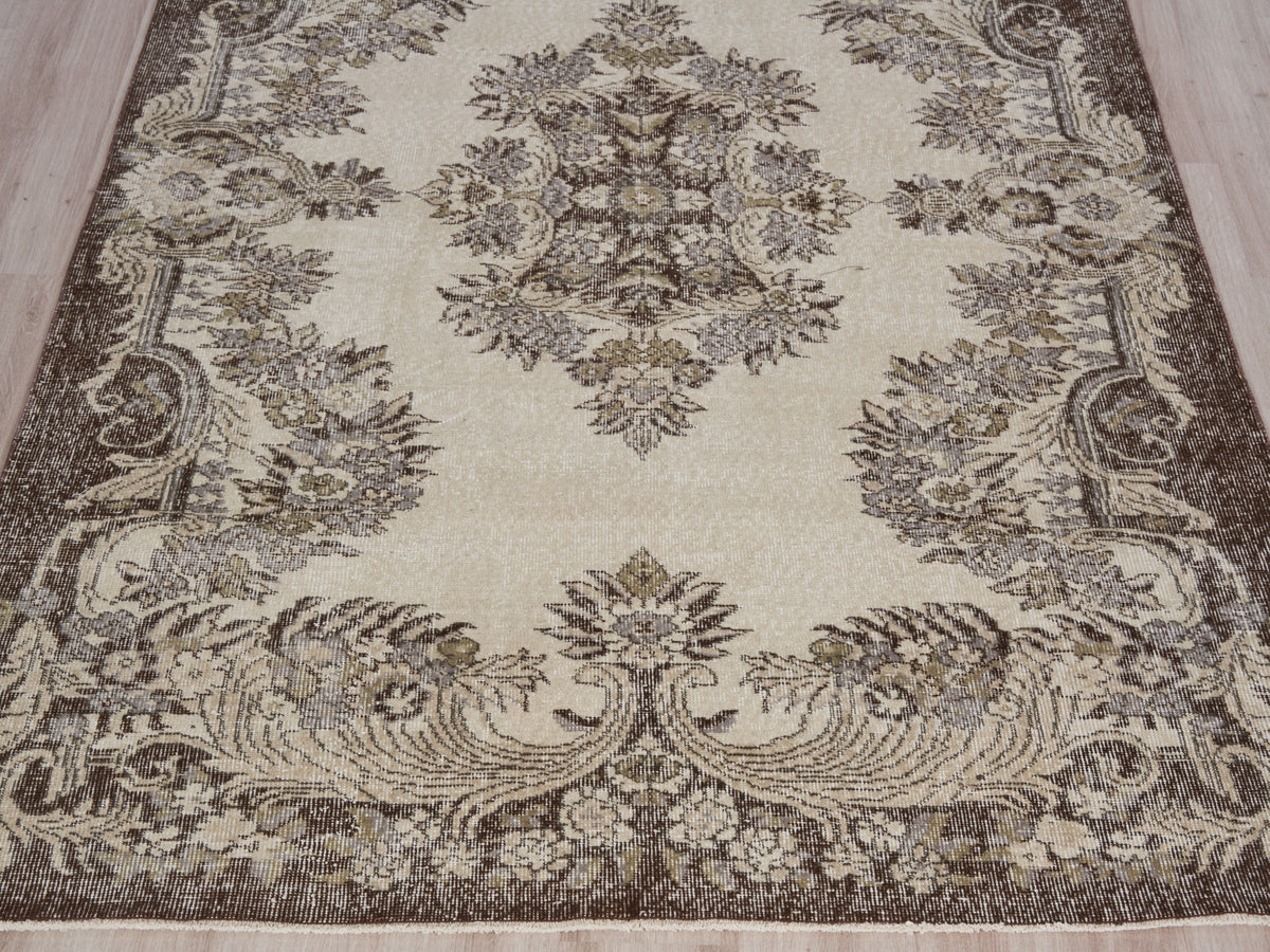 5'5" x 9' Neutral Hand-Knotted Vintage Rug