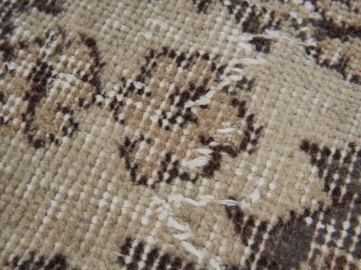 5'1" x 9'1" Beige Brown Vintage Turkish Area Rug