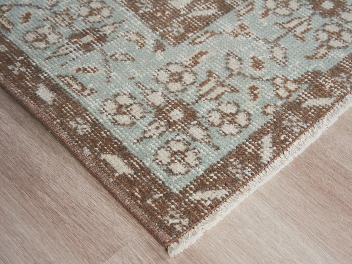 5'9" x 9'6" Neutral Vintage Turkish Area Rug