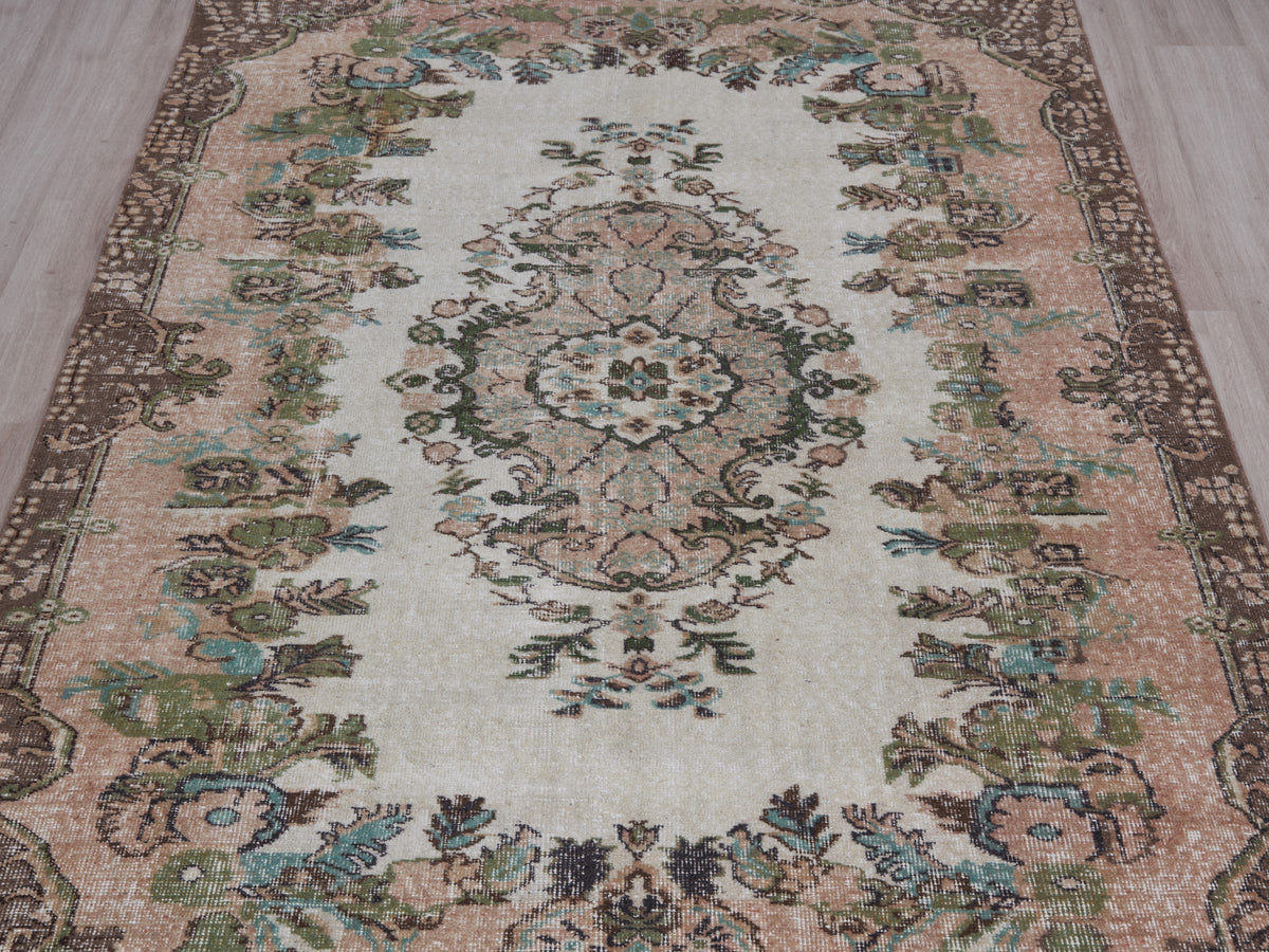 5'9" x 9'5" Hand-Knotted Vintage Turkish Area Rug