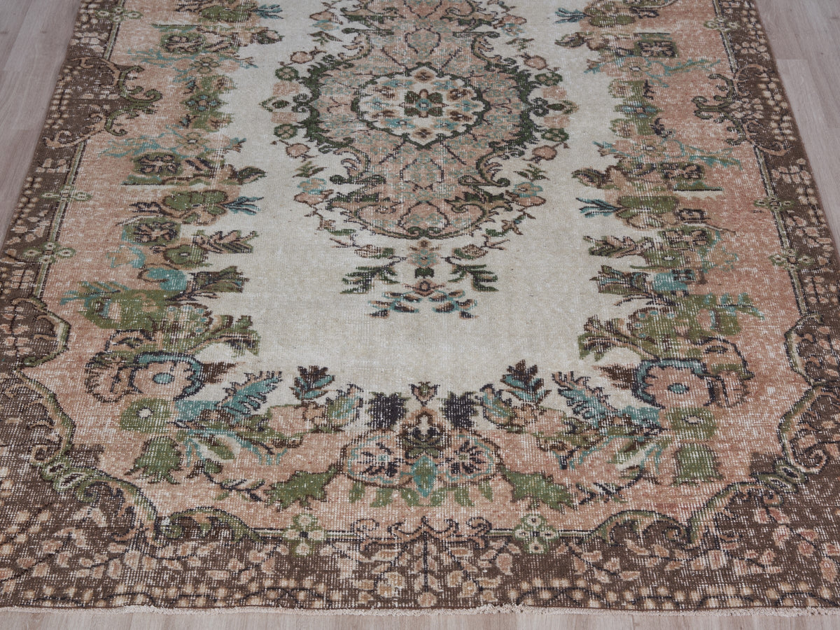 5'9" x 9'5" Hand-Knotted Vintage Turkish Area Rug