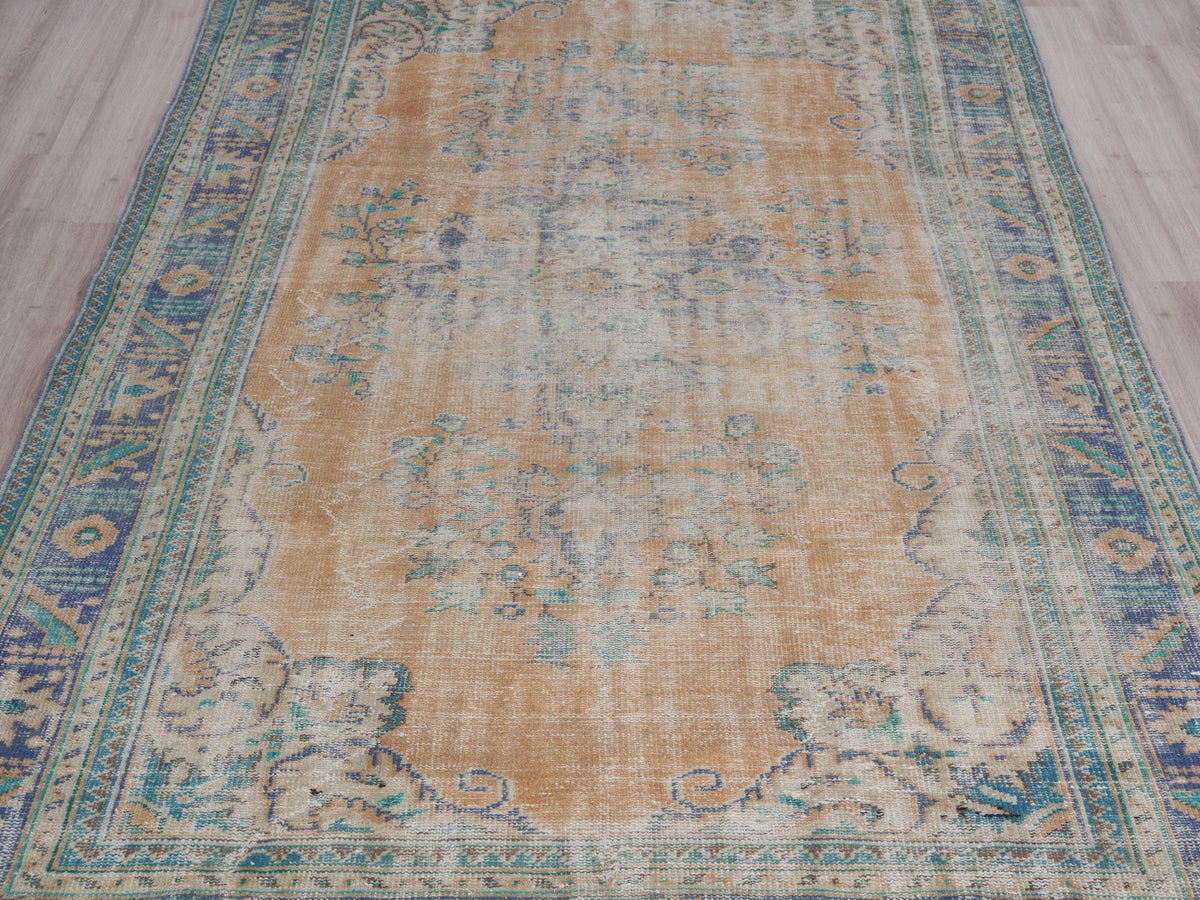 6'5" x 10'4" Hand-Knotted Vintage Turkish Large Rug