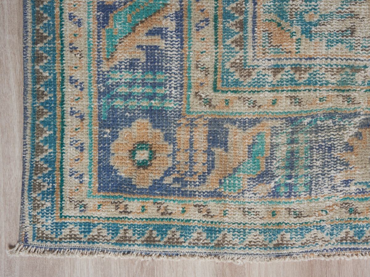 6'5" x 10'4" Hand-Knotted Vintage Turkish Large Rug