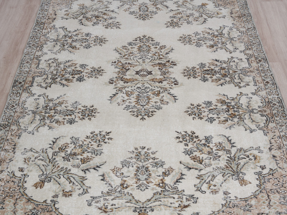 5'7" x 9'2" Neutral Vintage Hand-Knotted Rug