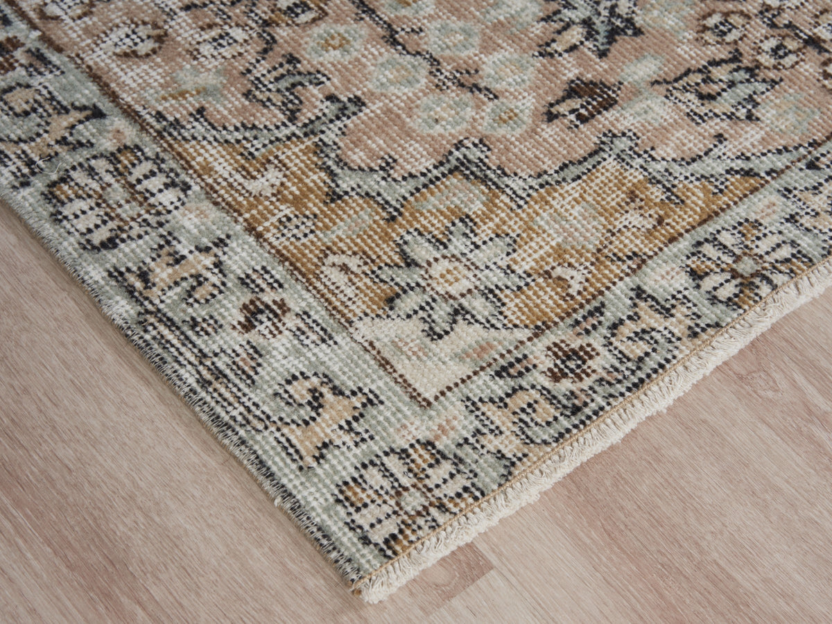 5'7" x 9'2" Neutral Vintage Hand-Knotted Rug