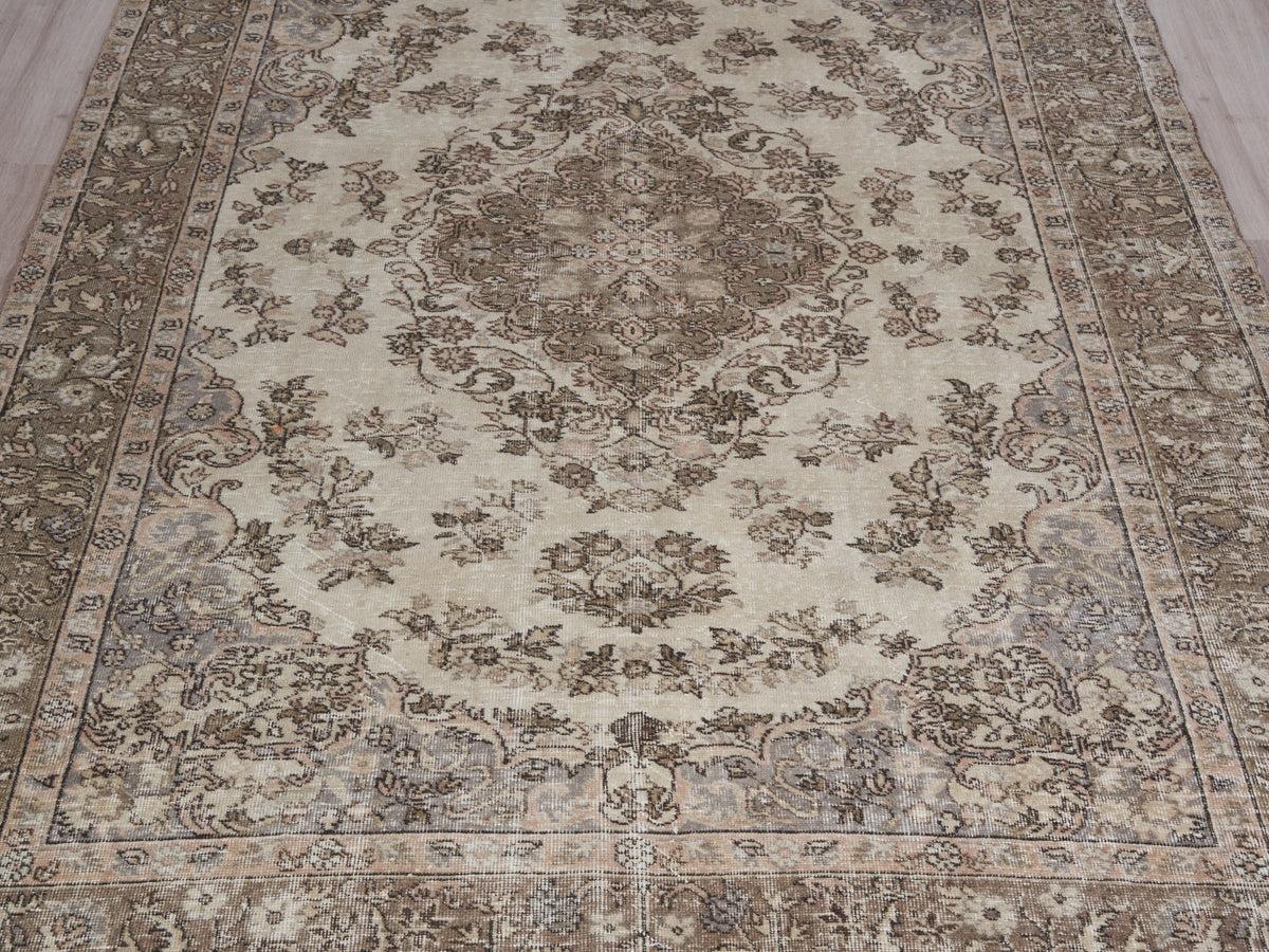 6'8" x 10'3" Hand-Knotted Neutral Turkish Rugs