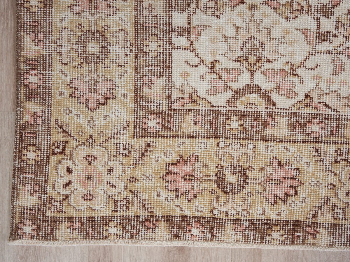 6'4" x 9'11" Beige Vintage Hand-Knotted Large Rug