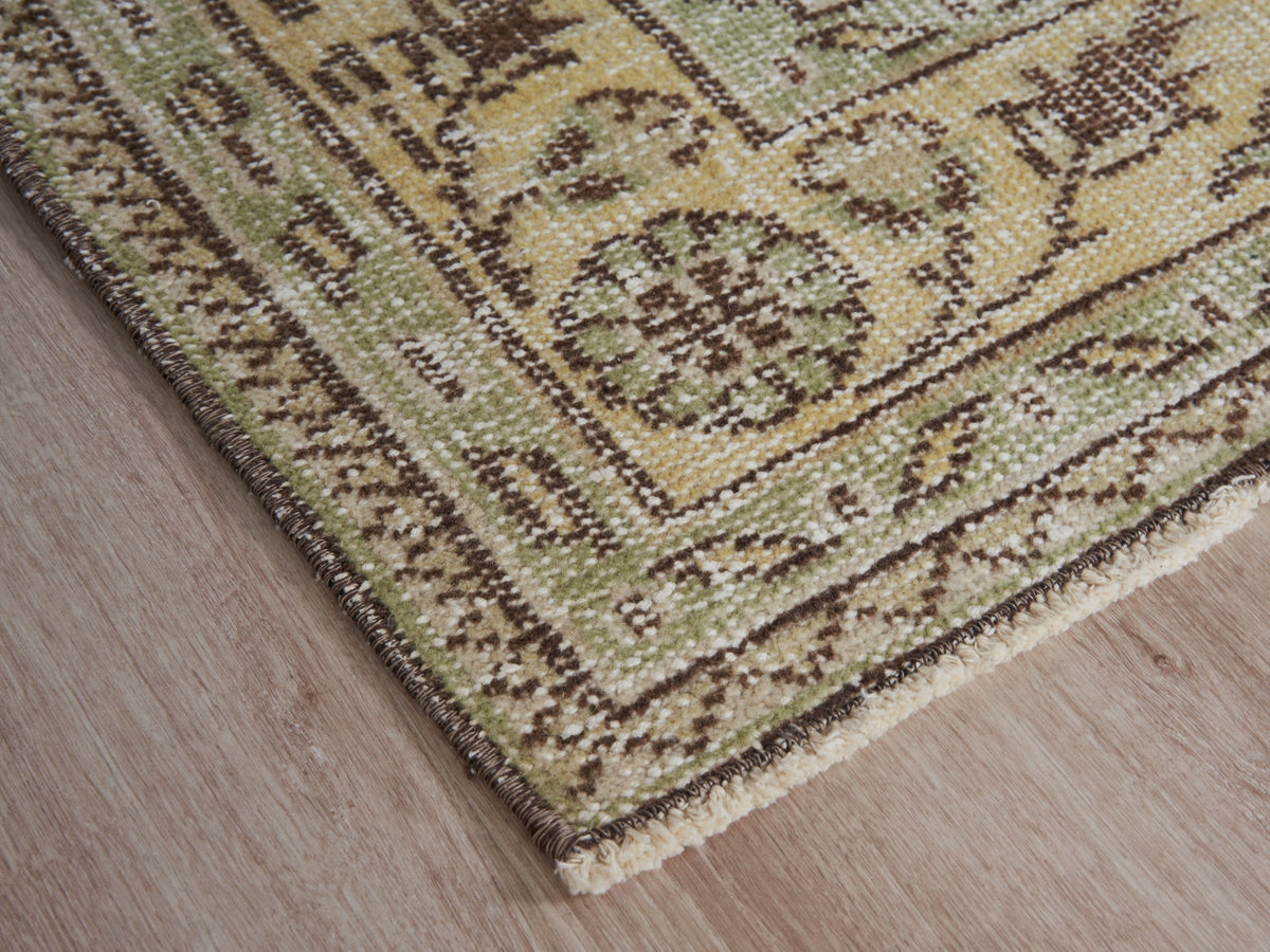 5'2" x 7'9" Vintage Neutral Handmade Scatter Rug