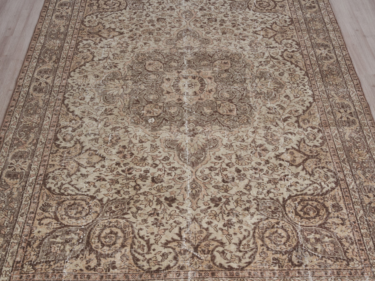 6'8" x 10' Hand-Knotted Neutral Vintage Area Rug