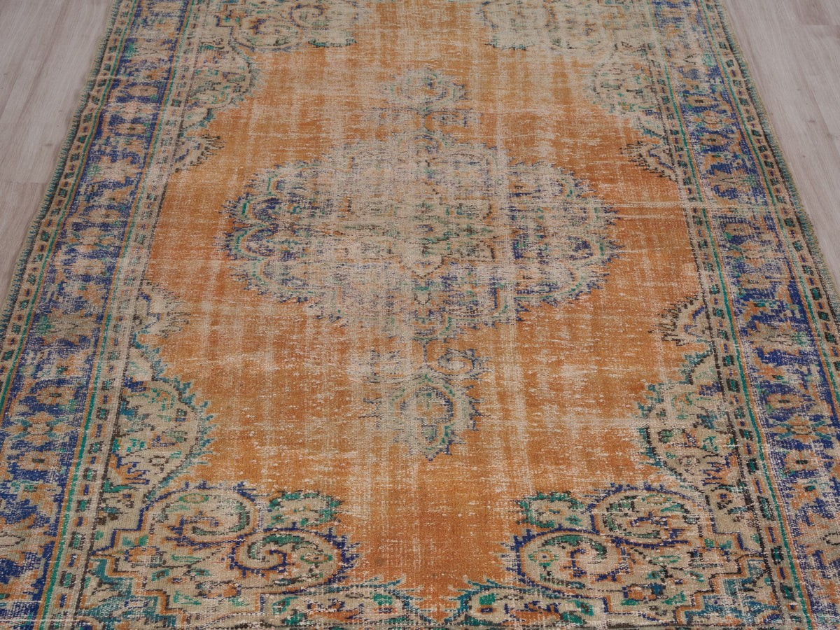 6'5" x 9'3" Hand-Knotted Vintage Area Rug