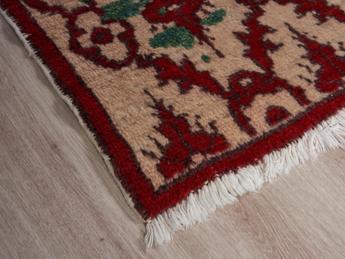 5'9" x 10'3" Vintage Turkish Handmade Rug