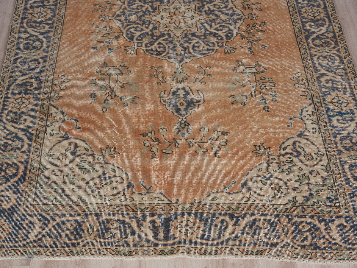 5'7" x 9' Vintage Turkish Hand-Knotted Rug