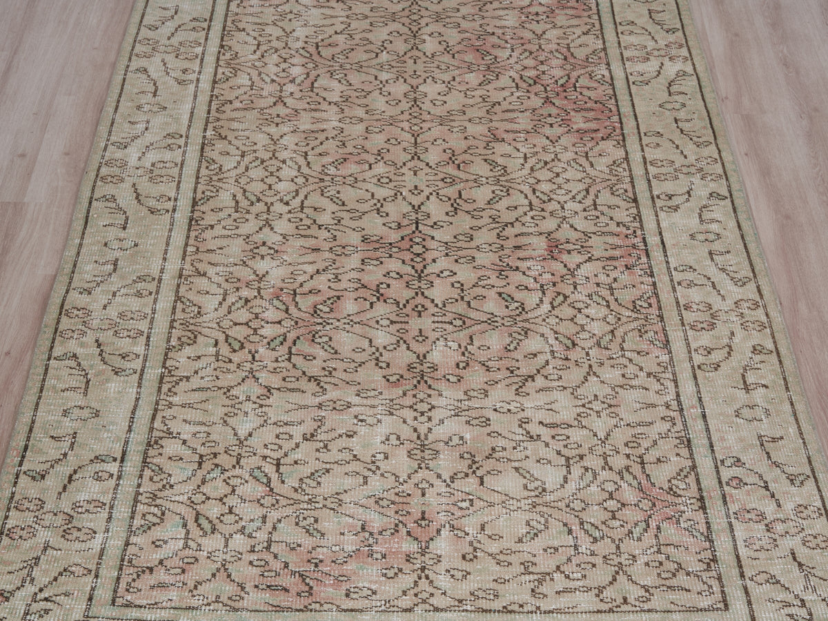 4'10" x 8'4" Vintage Turkish Scatter Rug